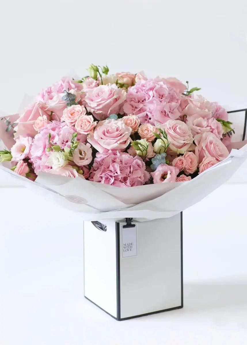 Beautifully Simple Showstopper Pink Bouquet Blume Flowers.