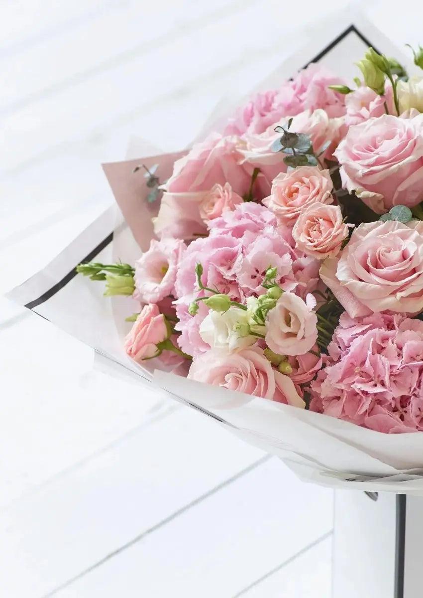 Beautifully Simple Showstopper Pink Bouquet Blume Flowers.