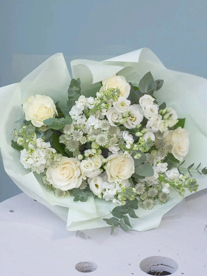 The Whitehouse Bouquet Blume Flowers.
