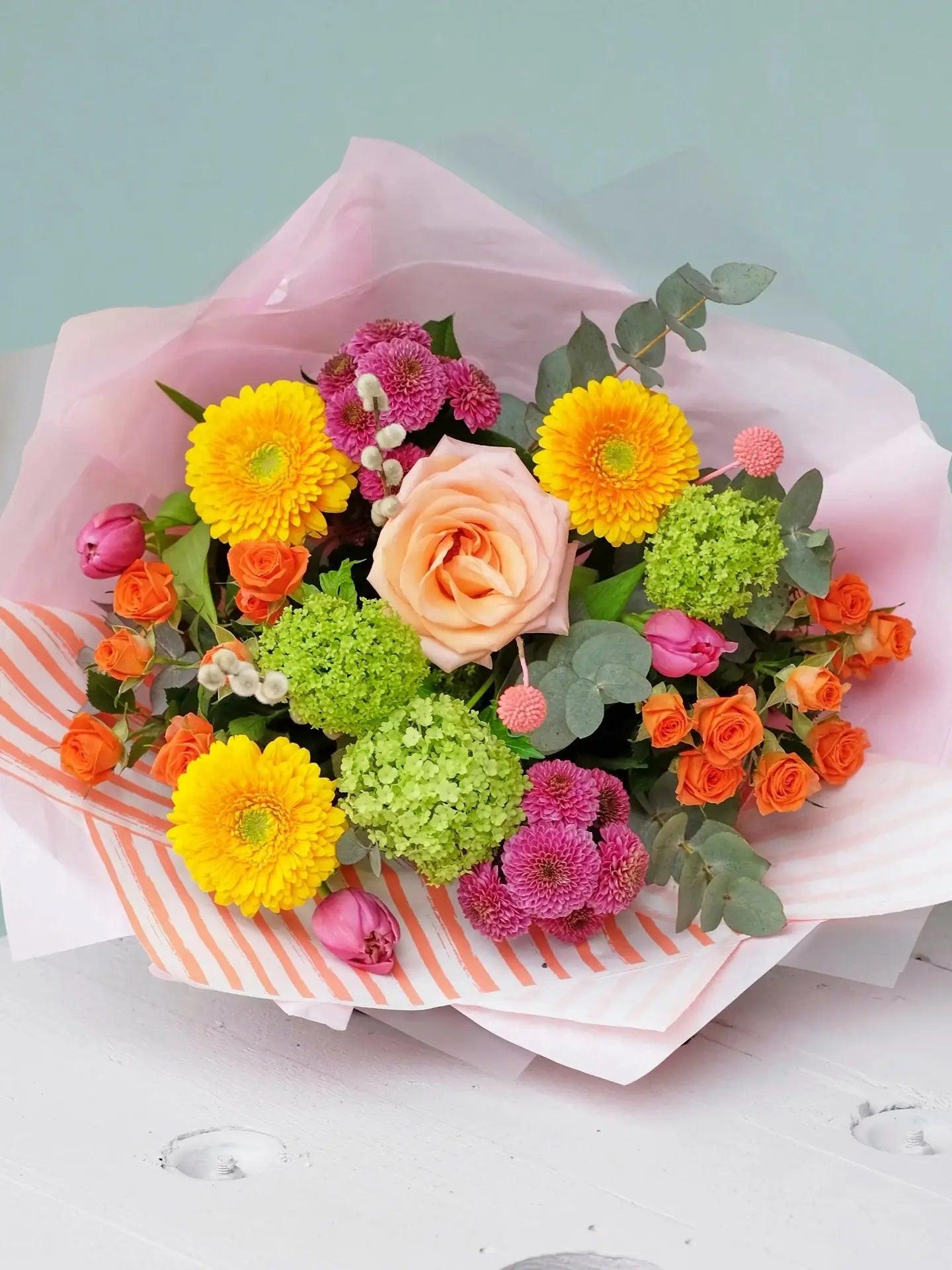 The Lyndon Bouquet Blume Flowers.