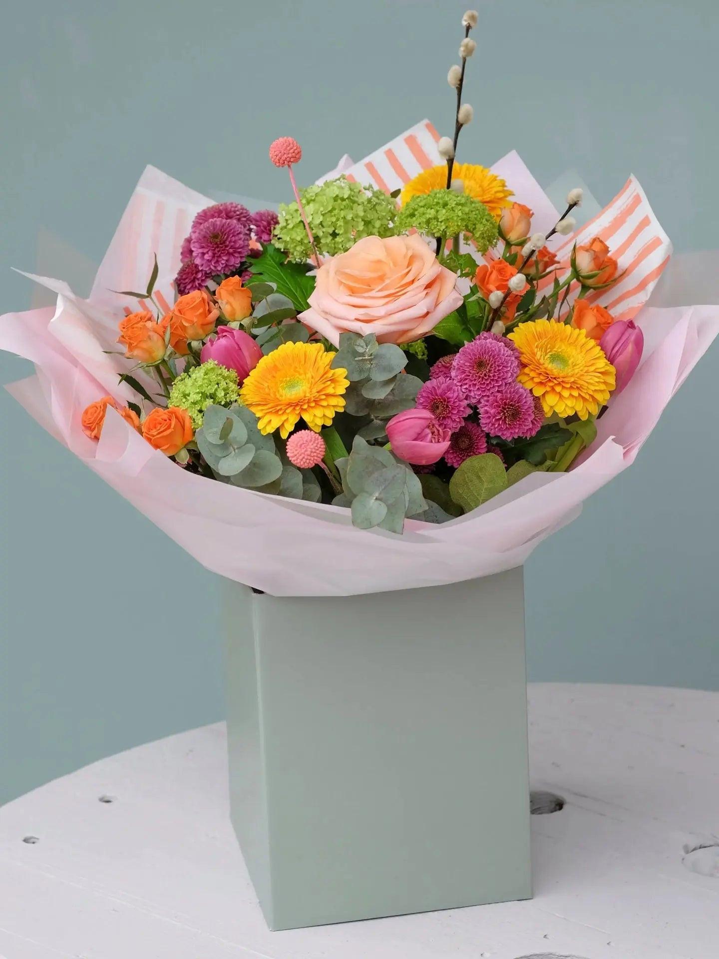 The Lyndon Bouquet Blume Flowers.