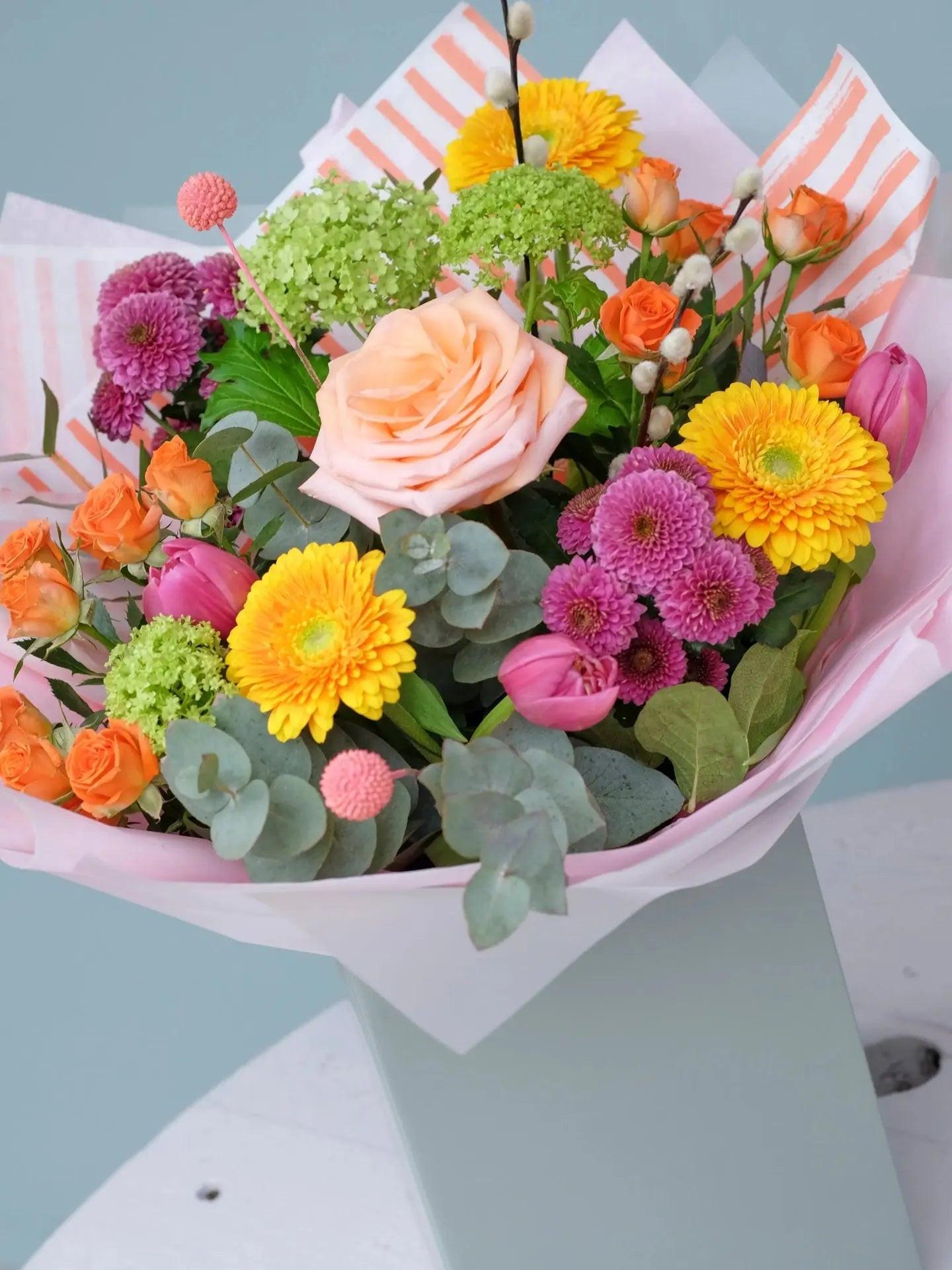 The Lyndon Bouquet Blume Flowers.